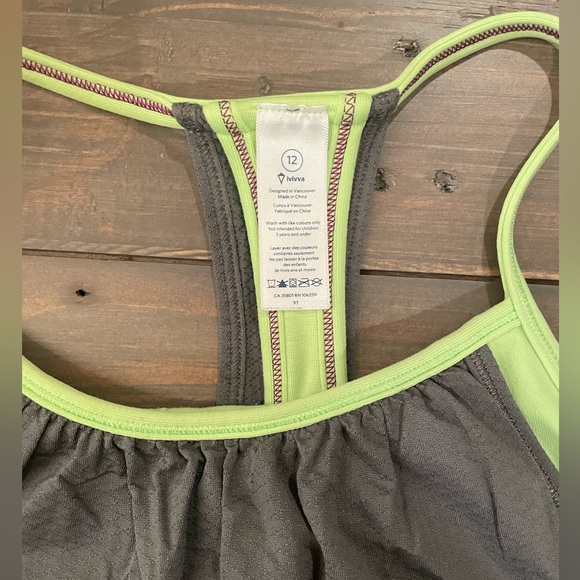 Ivivva by Lululemon tank top. Built in shelf bra. Great condition! Size 12. - Picture 3 of 3